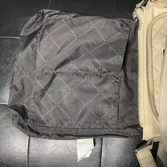 STEVE MADDEN Light Grey Crossbody Messenger Bag- Quilted Faux Leather - Picture 8 of 11